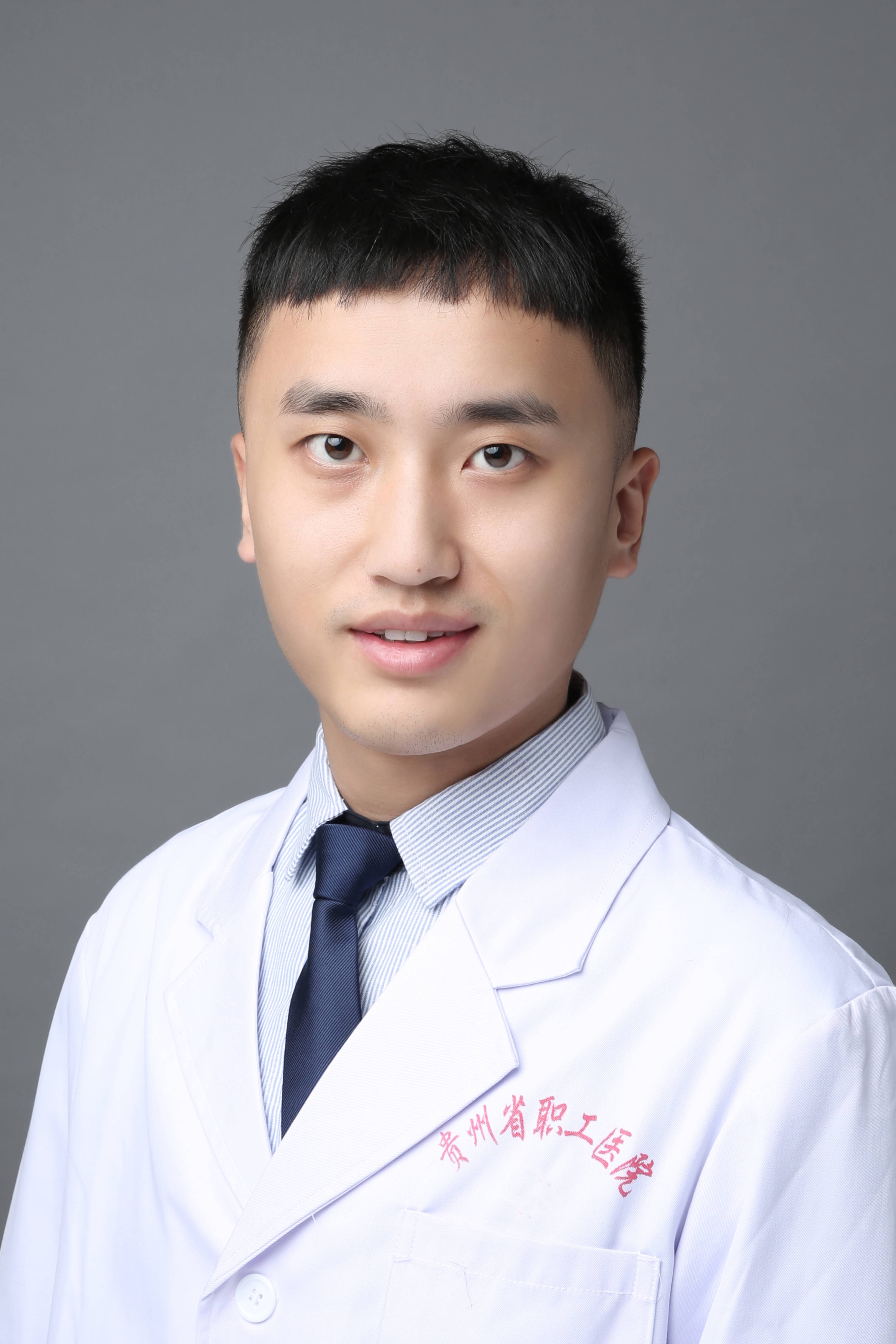 王睿翔 骨科一病区 住院医师（医学硕士）(1).jpg
