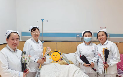 献礼母亲节：一束鲜花，一声感谢 贵州省职工医院产科为新生妈妈送上特别祝福